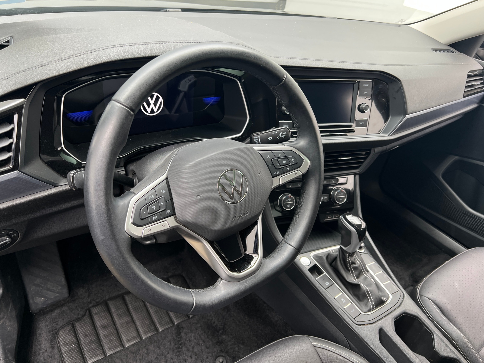 Thumbnail: 2023 Volkswagen Jetta - 5
