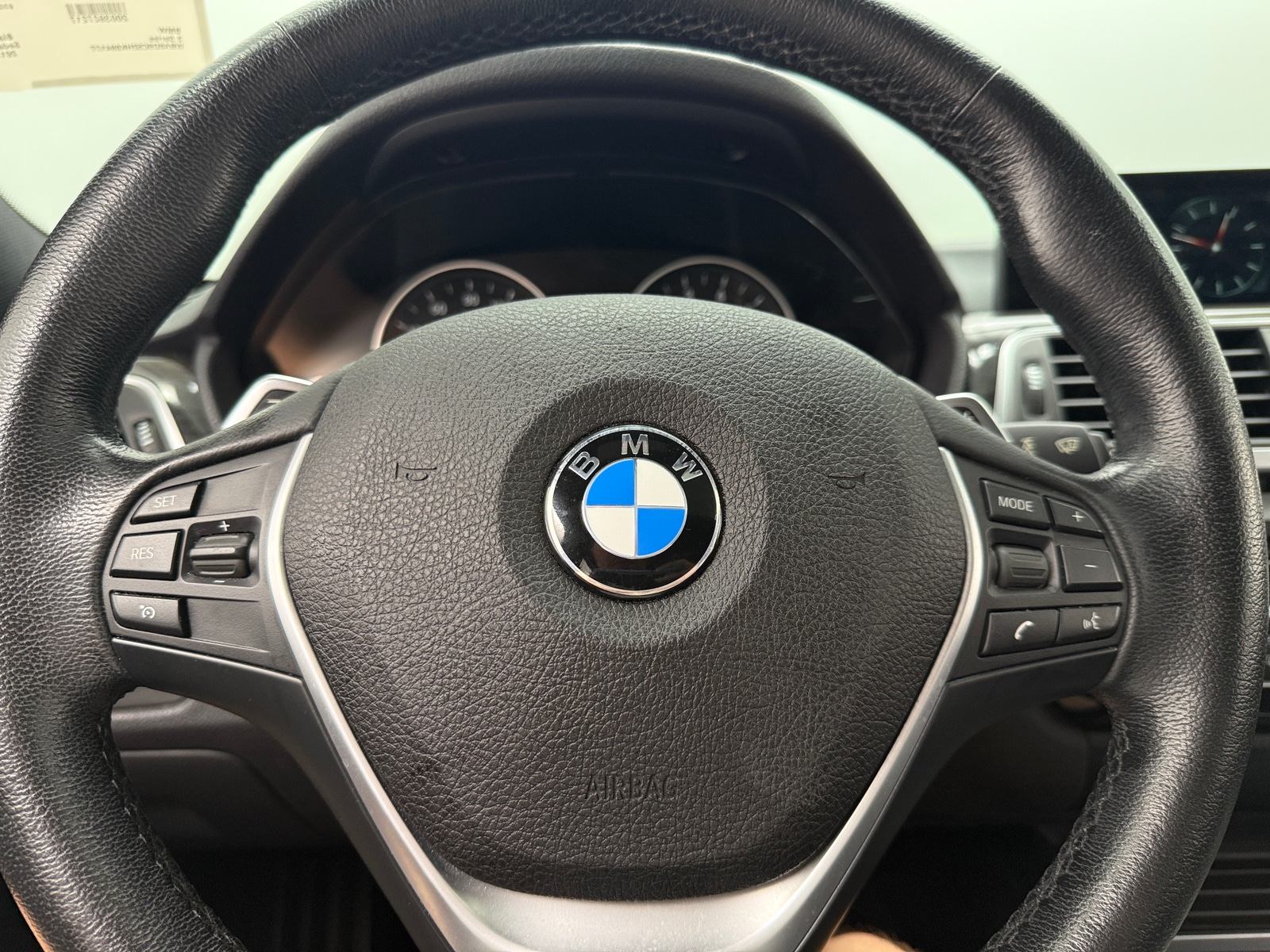 Thumbnail: 2017 BMW 3 Series - 4