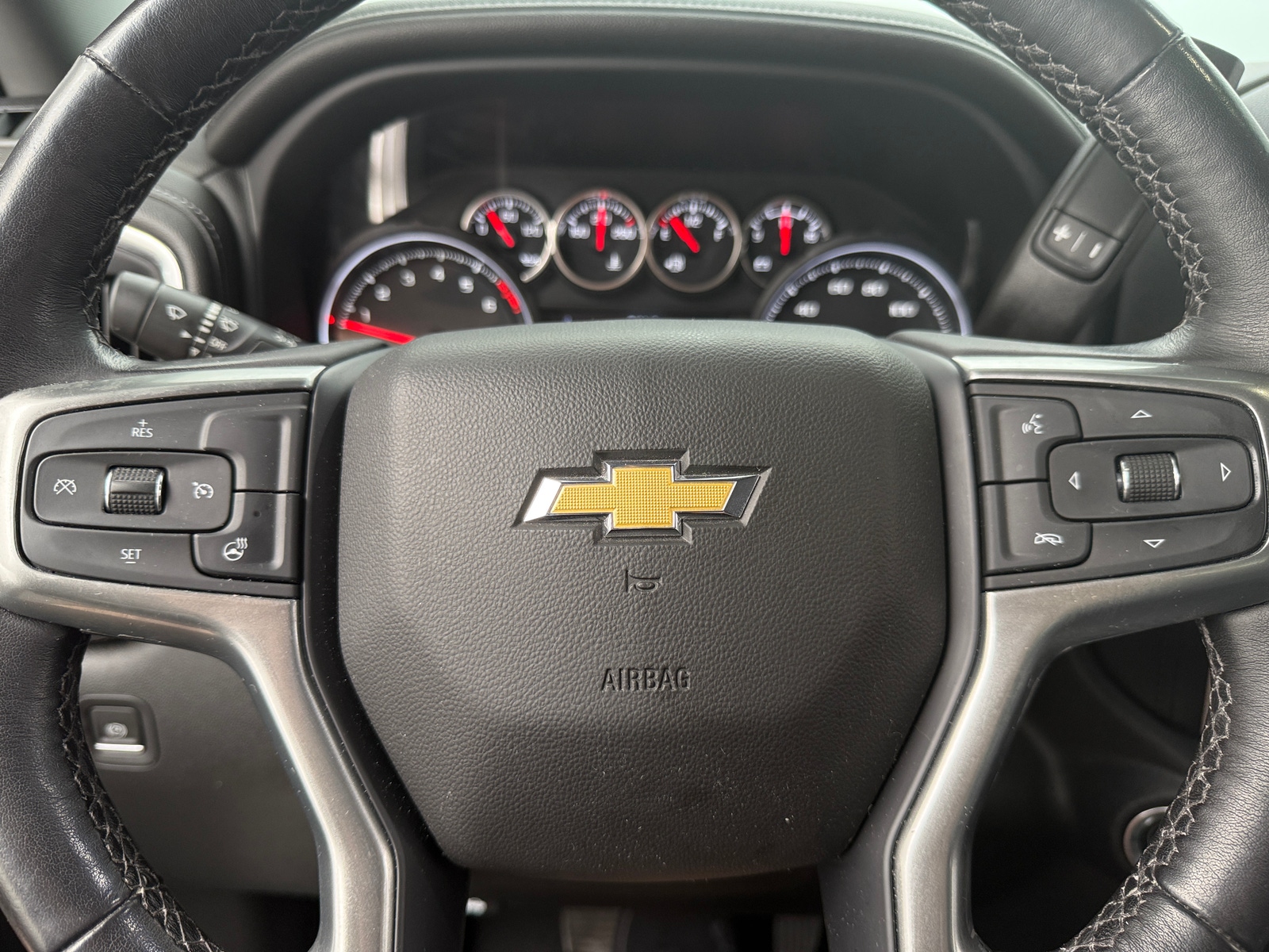 Thumbnail: 2022 Chevrolet Silverado 1500 - 4