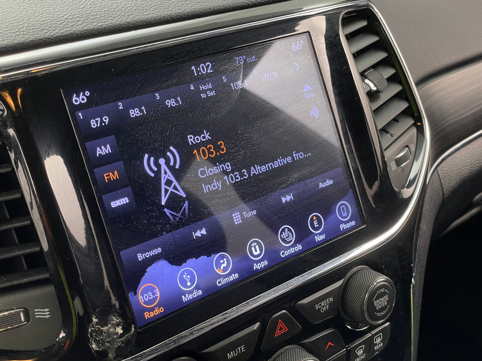 Thumbnail: 2019 Jeep Grand Cherokee - 4