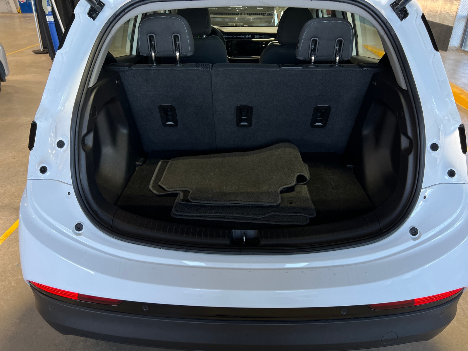 Thumbnail: 2023 Chevrolet Bolt EV - 7