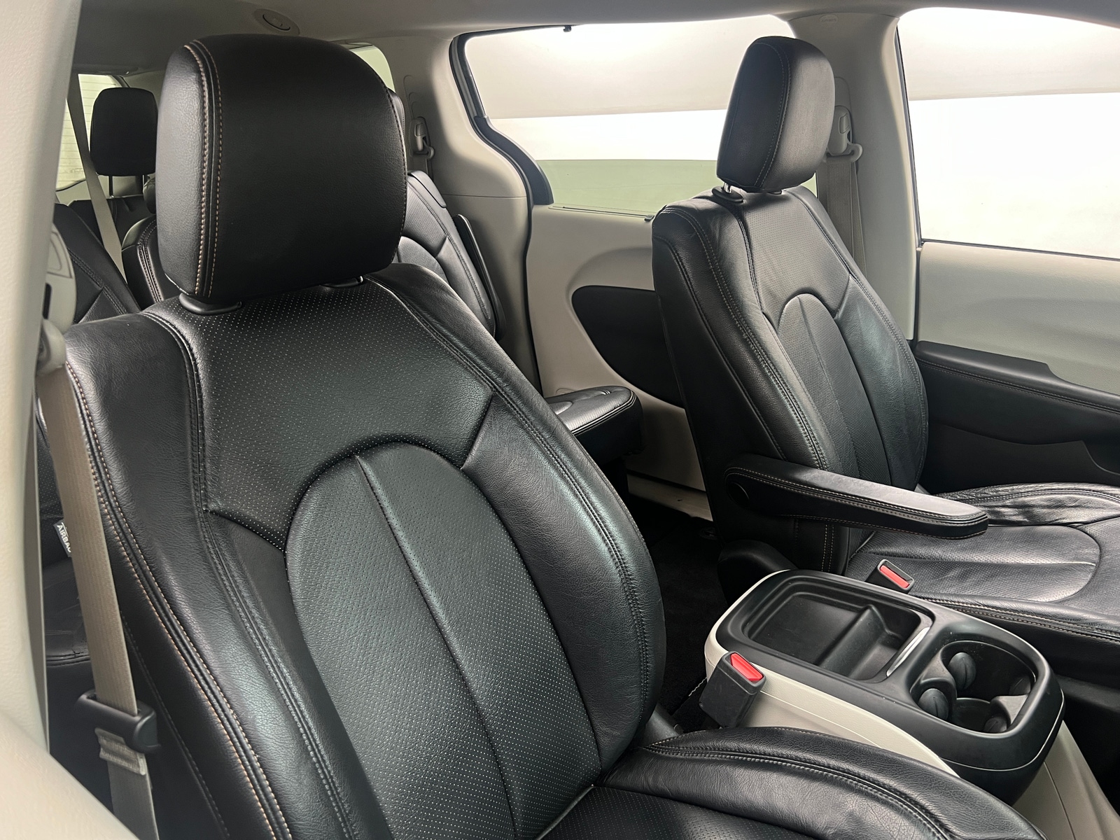 Thumbnail: 2017 Chrysler Pacifica - 2
