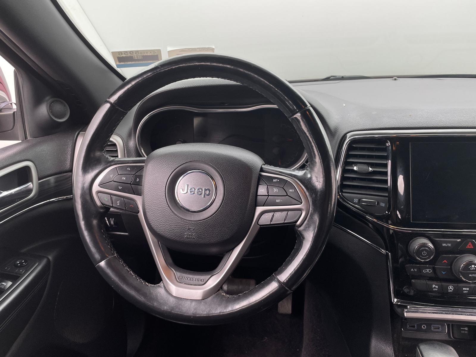 Thumbnail: 2019 Jeep Grand Cherokee - 4