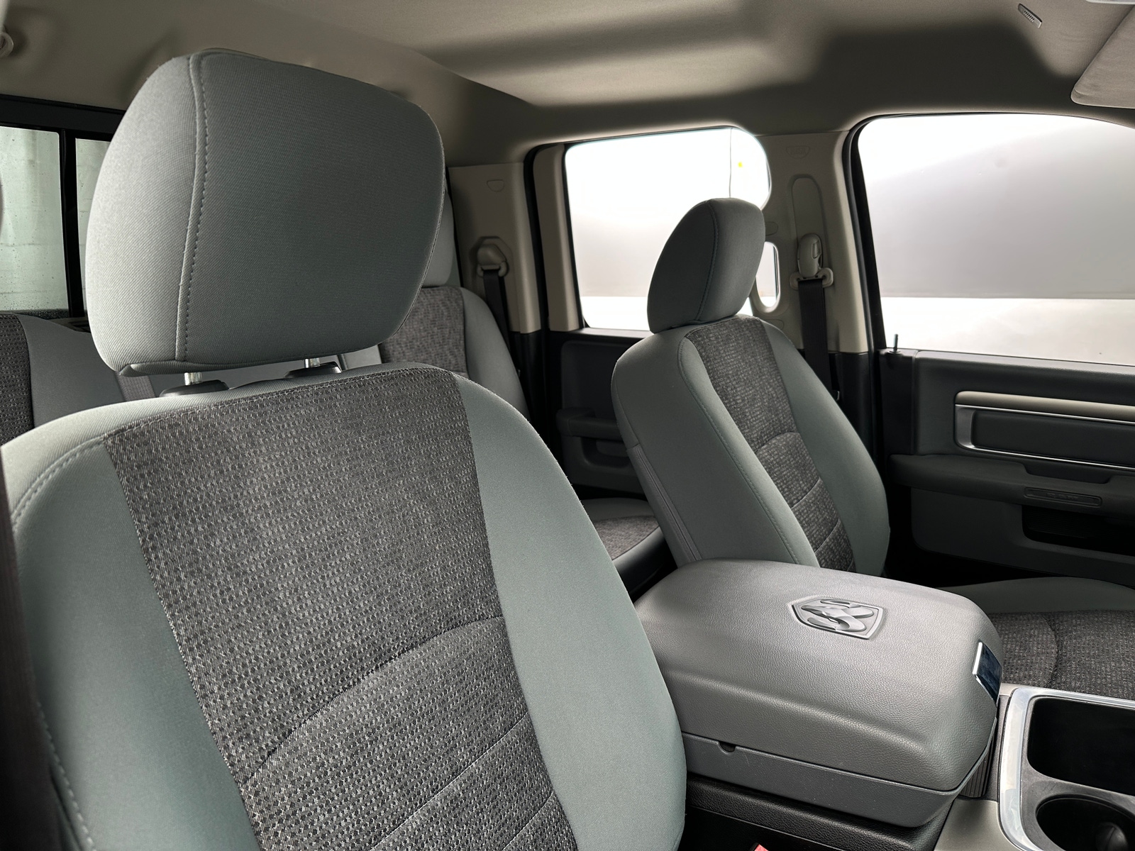 Thumbnail: 2019 RAM 1500 Classic - 2