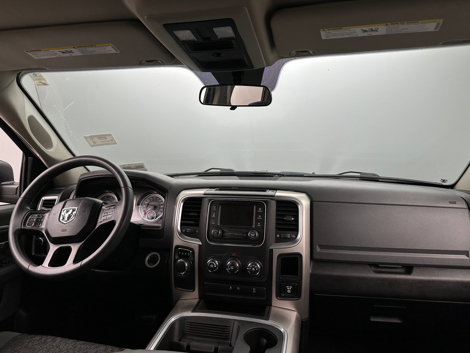 Thumbnail: 2019 RAM 1500 Classic - 3