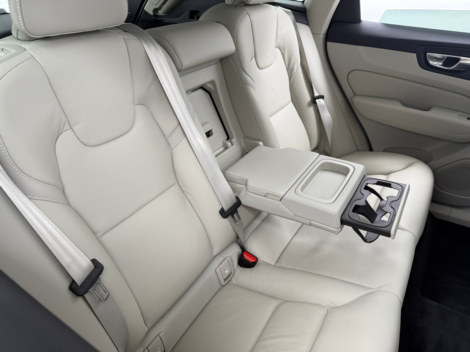 Thumbnail: 2021 Volvo XC60 - 5