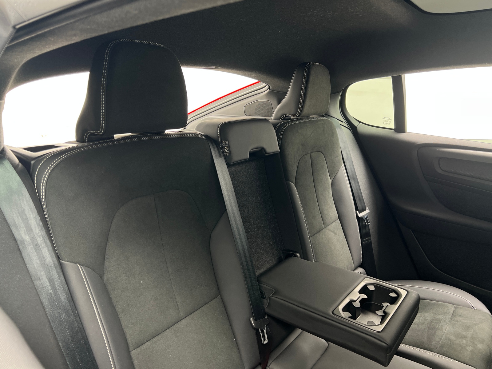 Thumbnail: 2023 Volvo C40 - 6