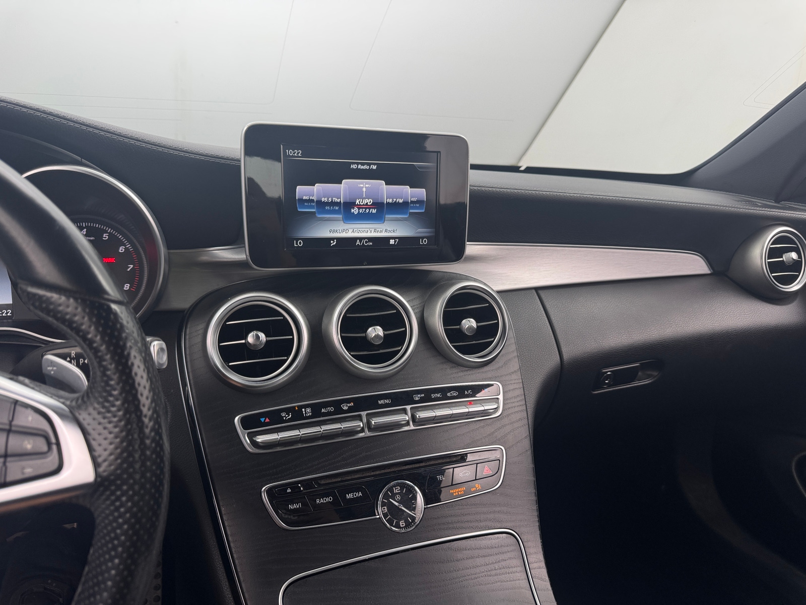 Thumbnail: 2017 Mercedes-Benz C-Class - 3
