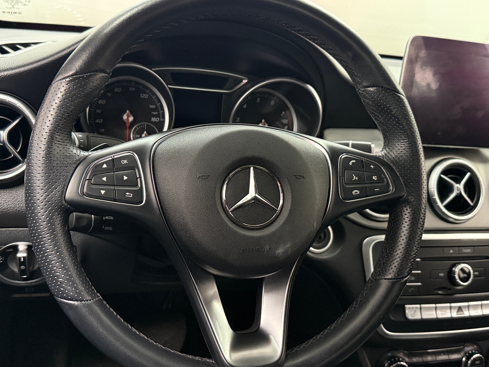 Thumbnail: 2019 Mercedes-Benz CLA - 4