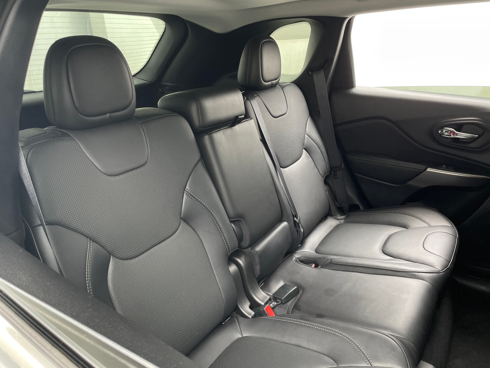 Thumbnail: 2021 Jeep Cherokee - 5