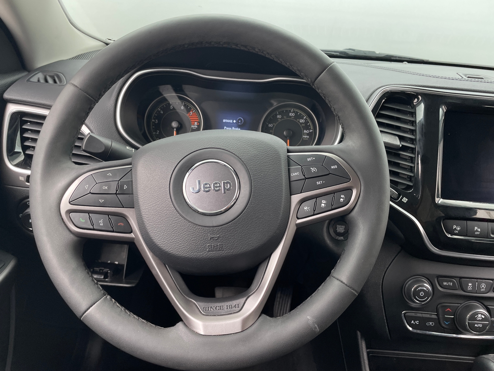 Thumbnail: 2021 Jeep Cherokee - 4
