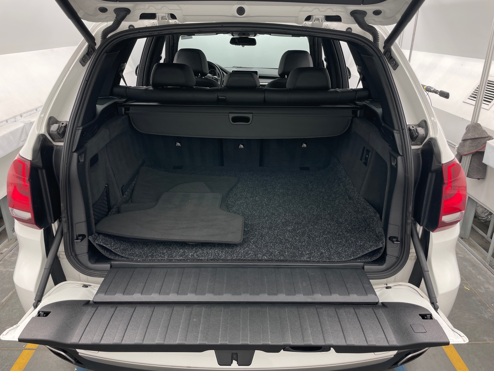 Thumbnail: 2018 BMW X5 - 6