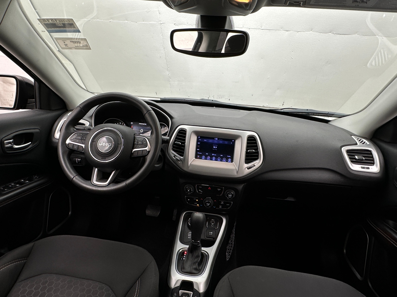 Thumbnail: 2019 Jeep Compass - 3