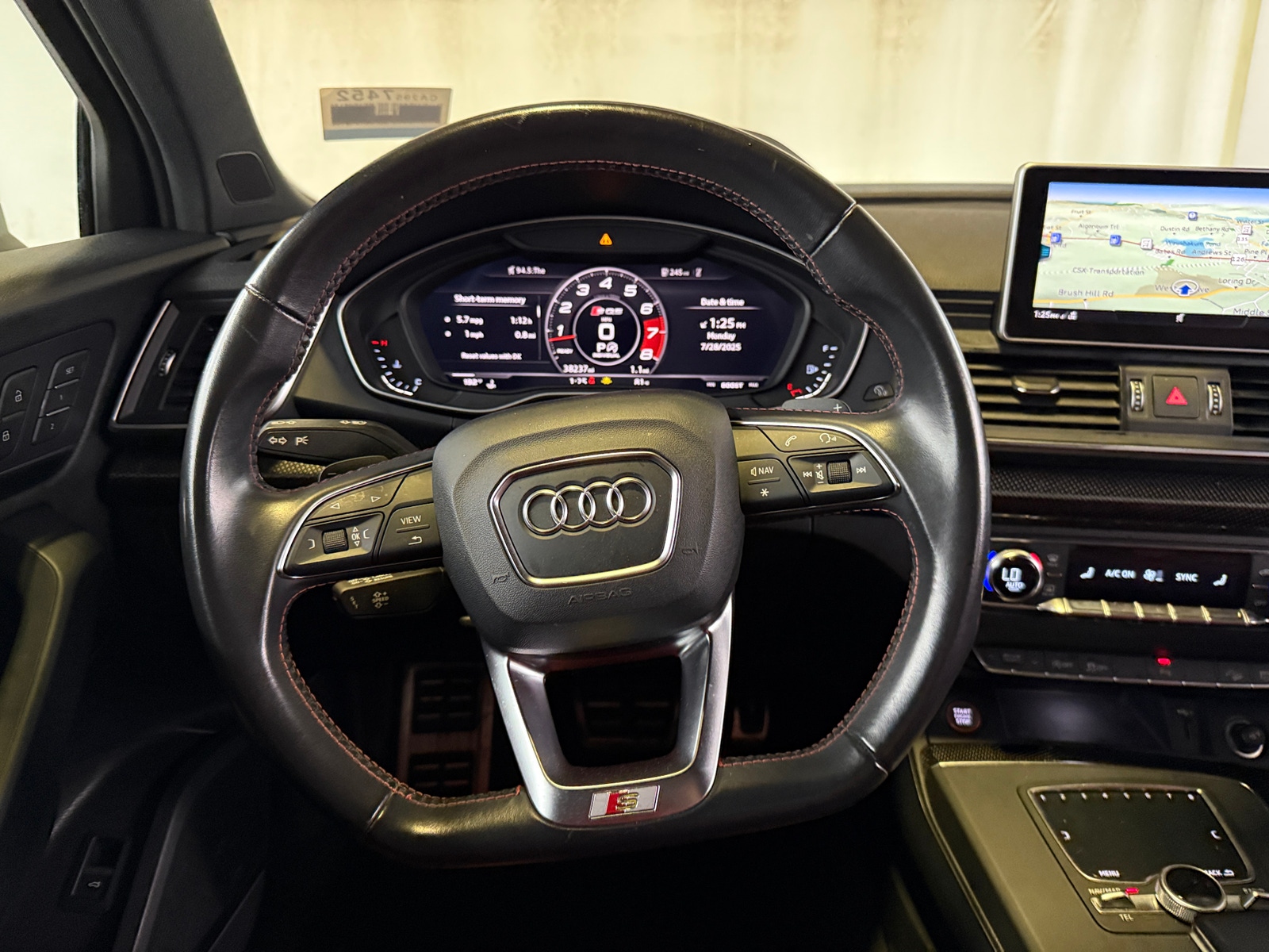 Thumbnail: 2018 Audi SQ5 - 4
