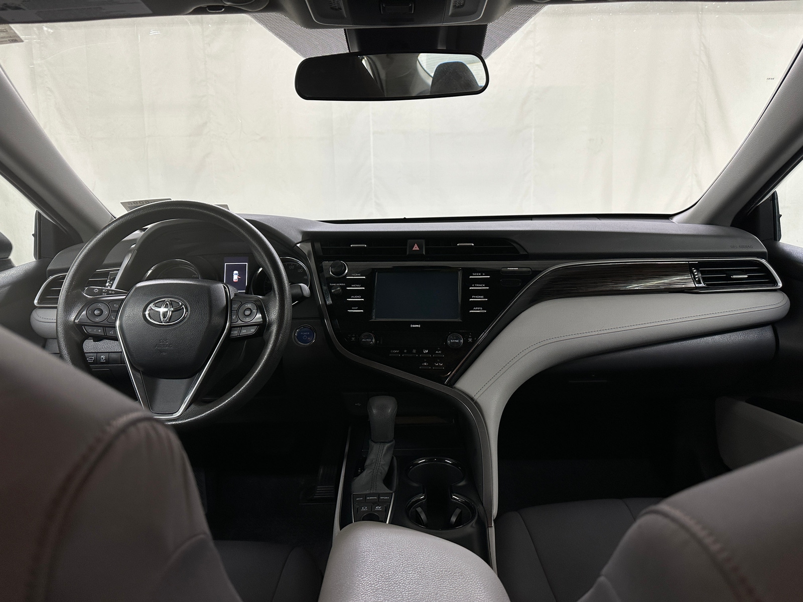 Thumbnail: 2020 Toyota Camry - 3