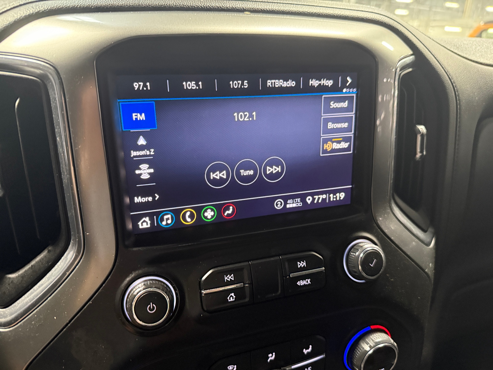 Thumbnail: 2020 Chevrolet Silverado 1500 - 3