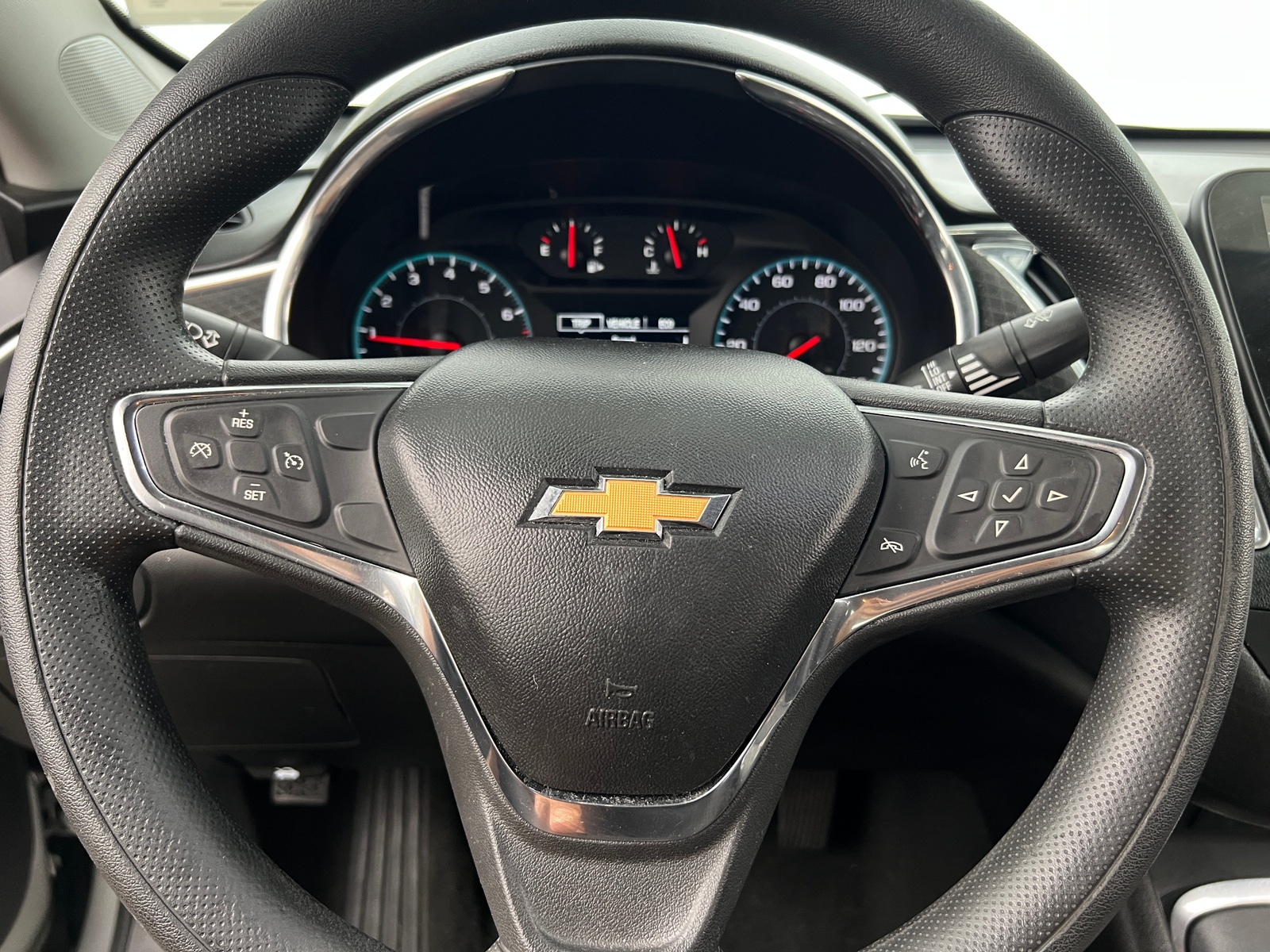 Thumbnail: 2021 Chevrolet Malibu - 5