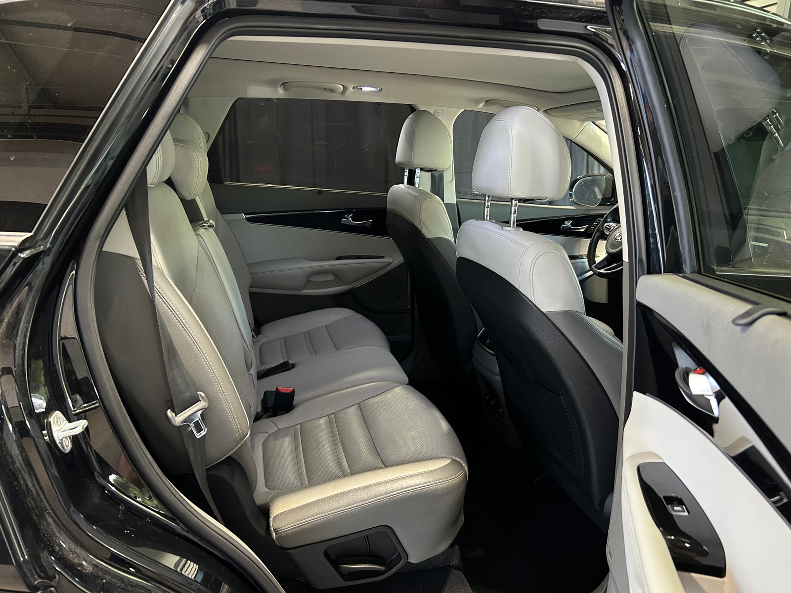 Thumbnail: 2018 Kia Sorento - 5