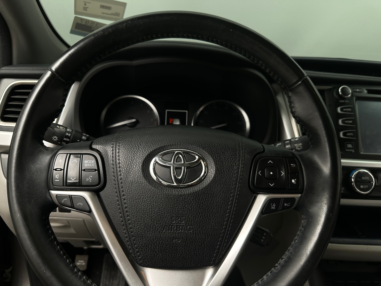 Thumbnail: 2017 Toyota Highlander - 4