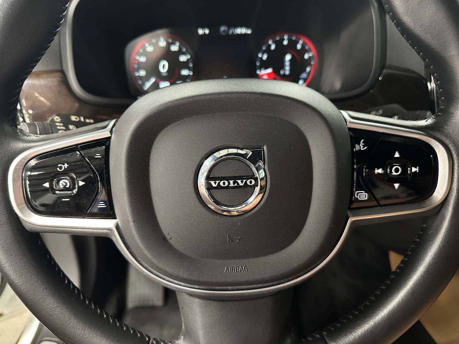 Thumbnail: 2018 Volvo S90 - 4