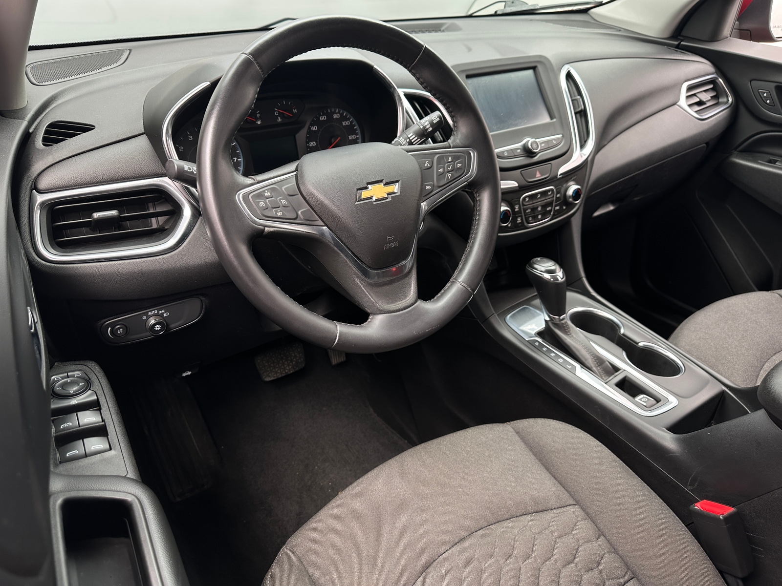 Thumbnail: 2018 Chevrolet Equinox - 3