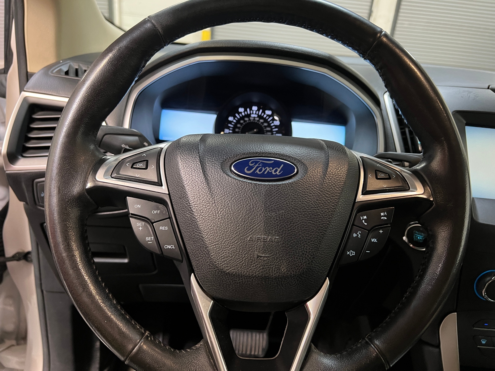 Thumbnail: 2015 Ford Edge - 5