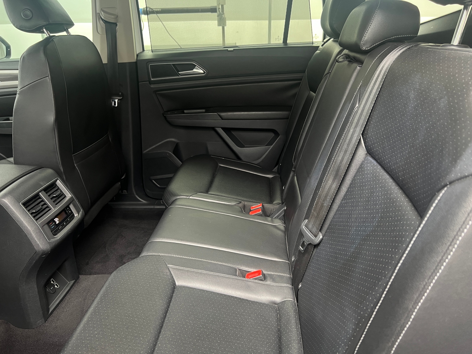 Thumbnail: 2018 Volkswagen Atlas - 5