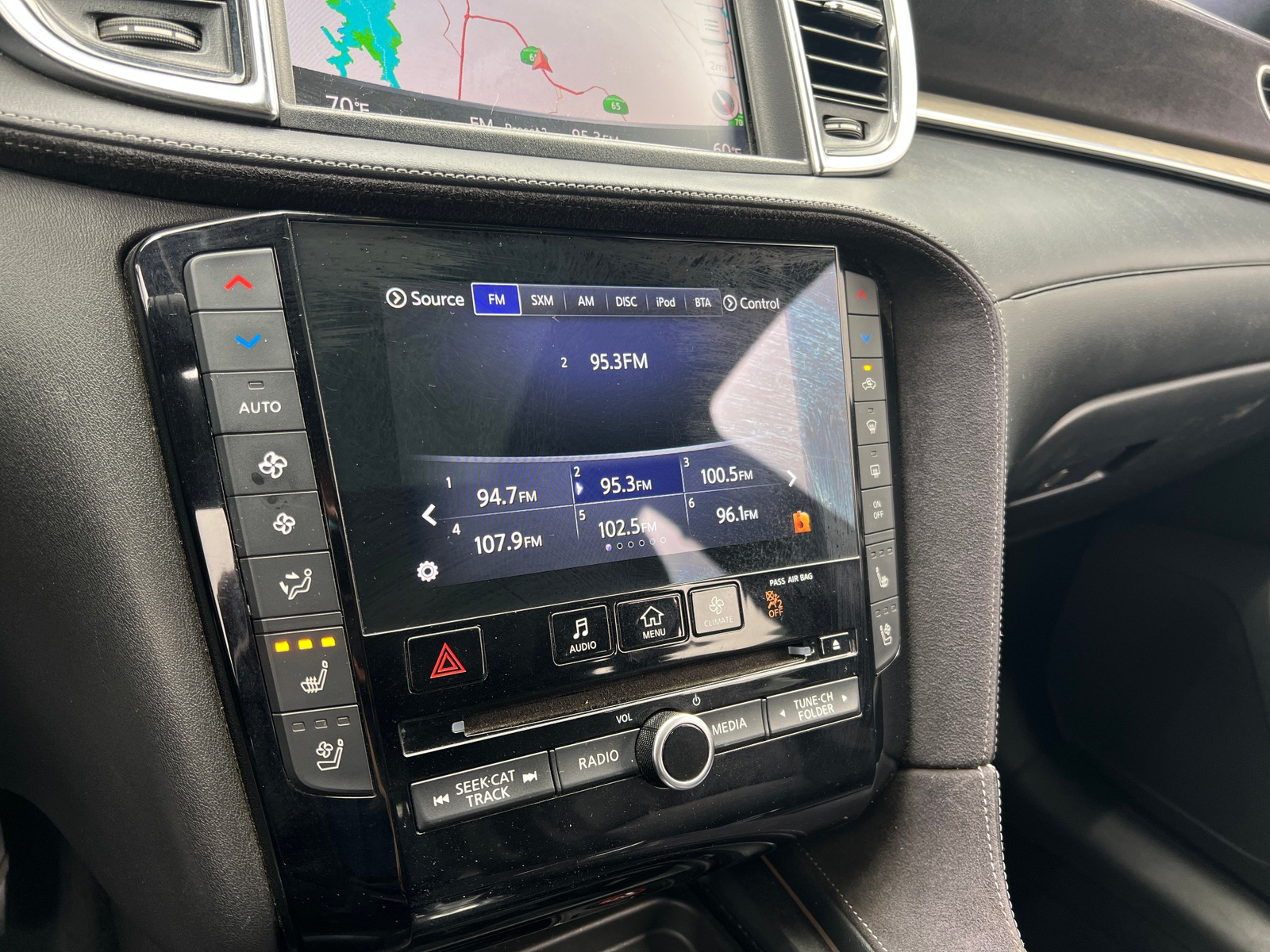 Thumbnail: 2019 INFINITI QX50 - 3