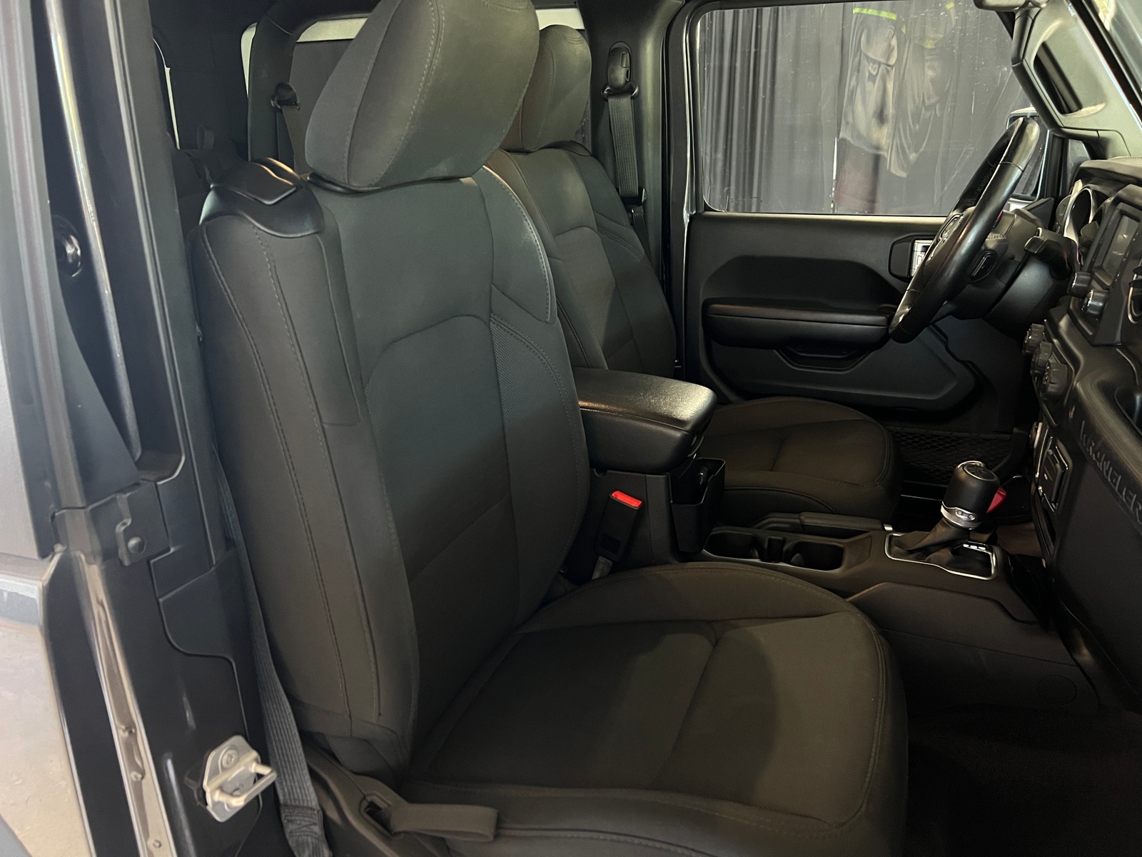 Thumbnail: 2019 Jeep Wrangler - 2