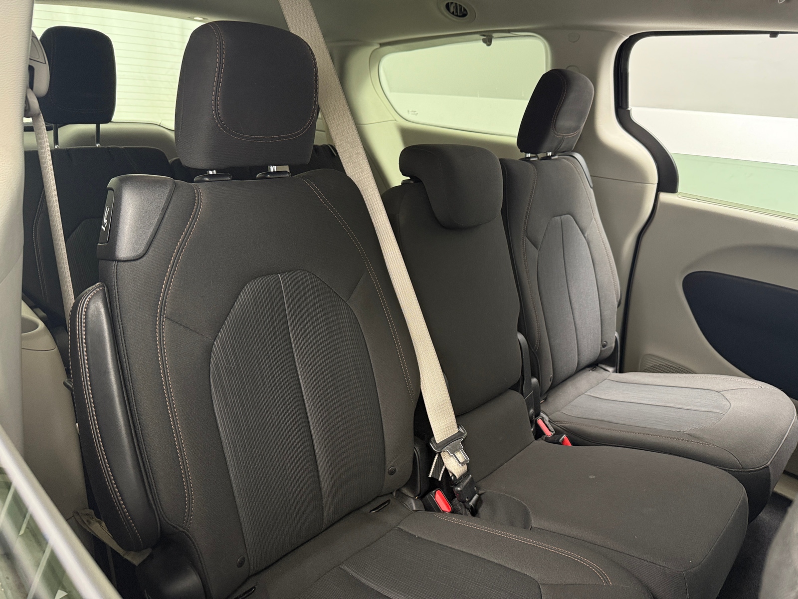 Thumbnail: 2018 Chrysler Pacifica - 6