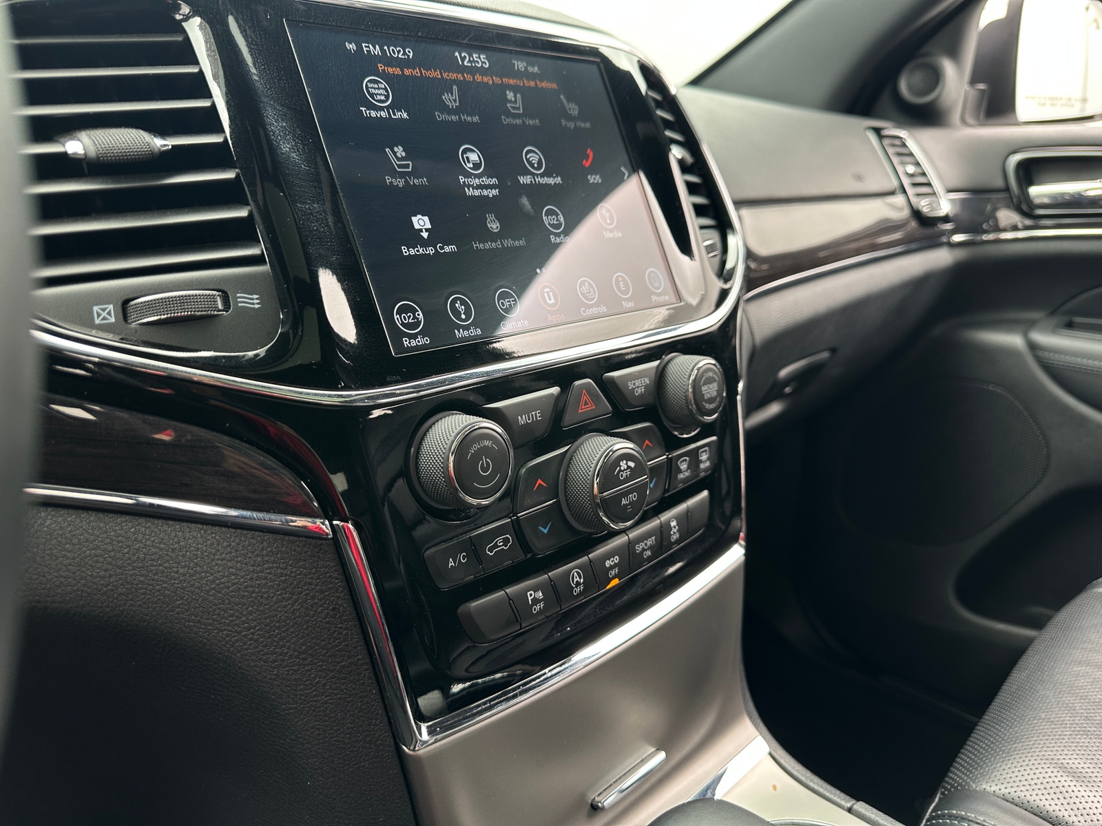 Thumbnail: 2019 Jeep Grand Cherokee - 3