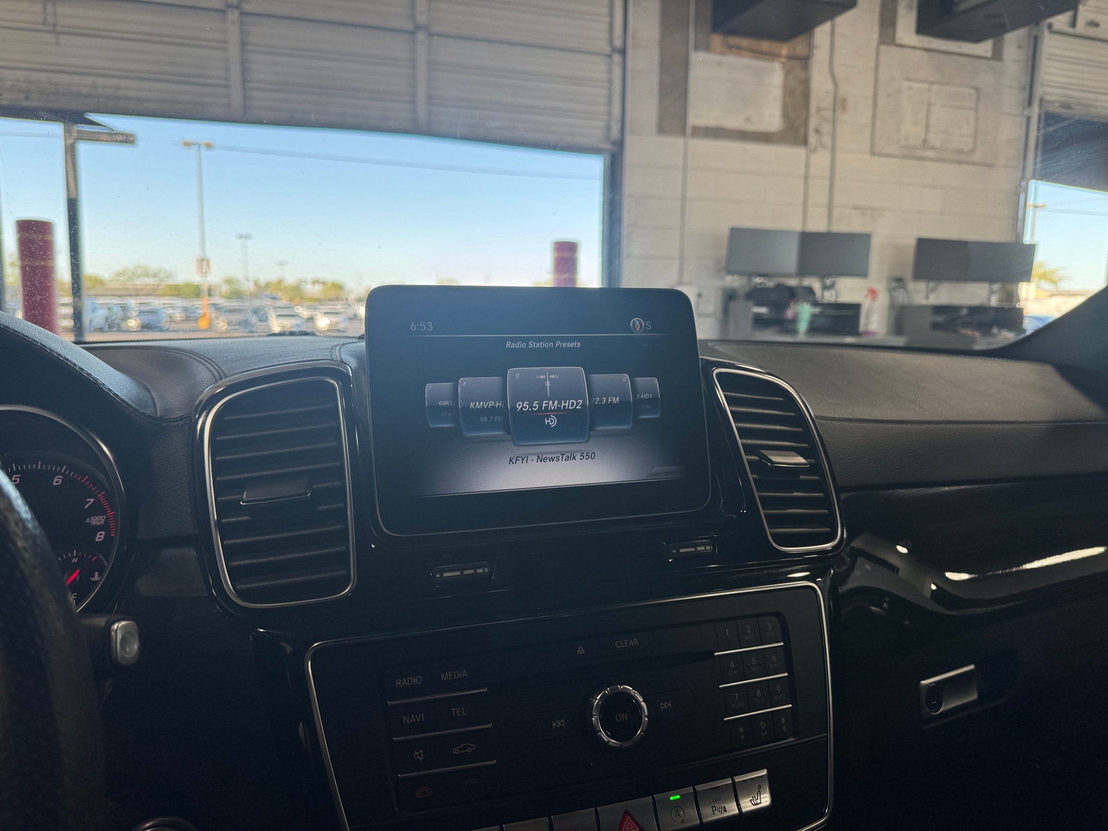 Thumbnail: 2019 Mercedes-Benz GLS - 3