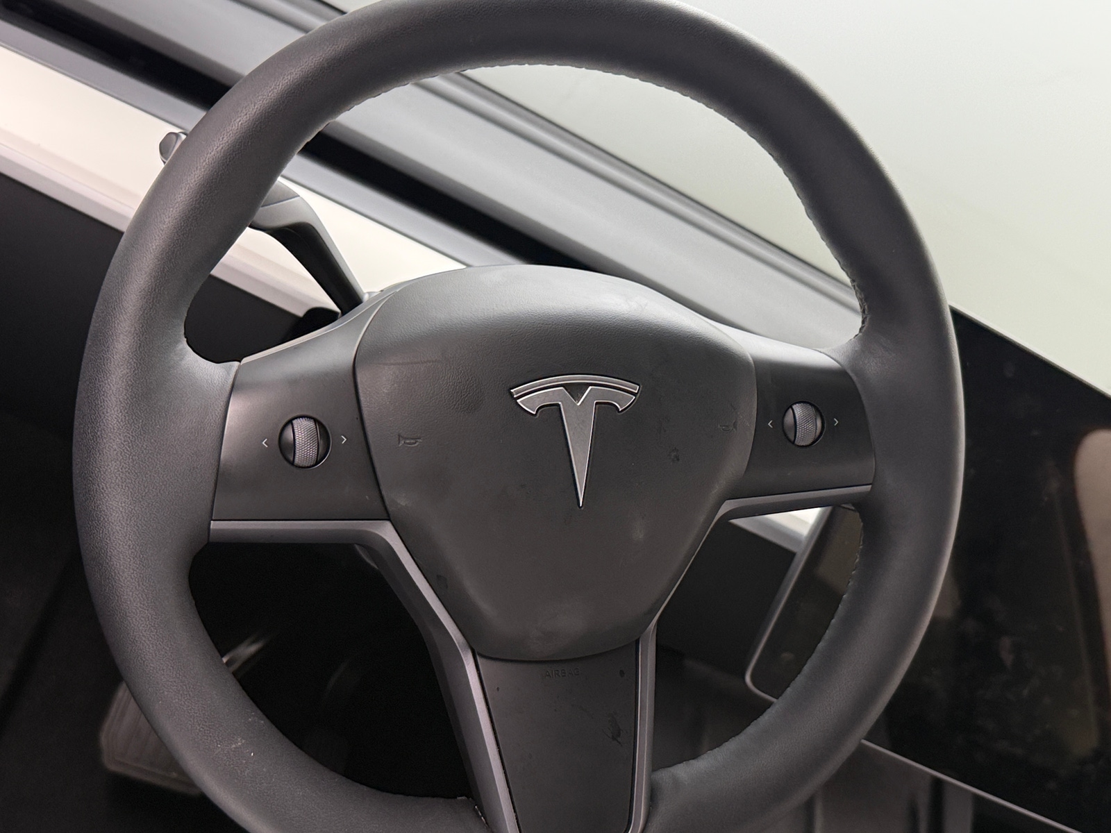 Thumbnail: 2023 Tesla Model Y - 4