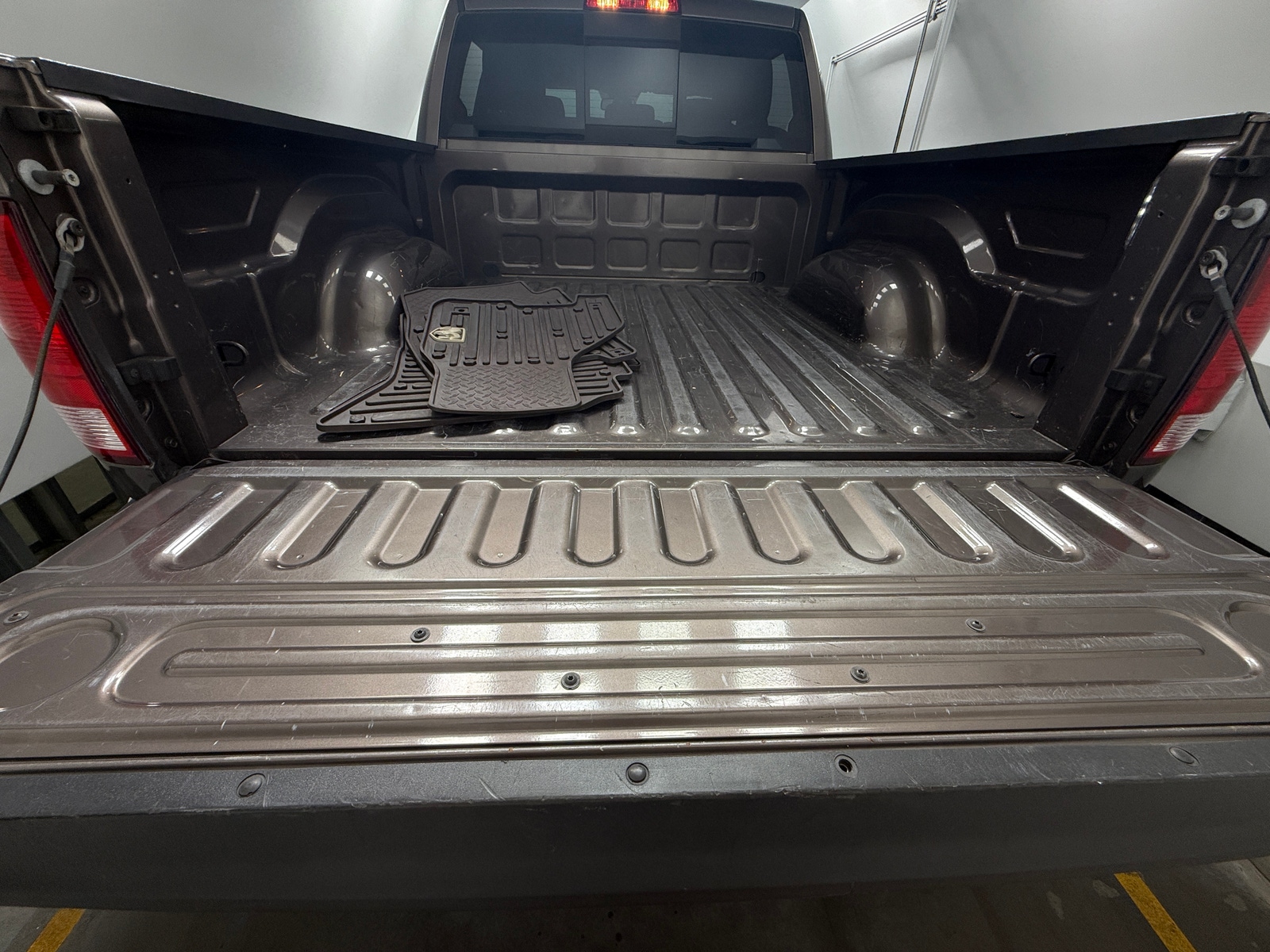 Thumbnail: 2019 RAM 1500 Classic - 7
