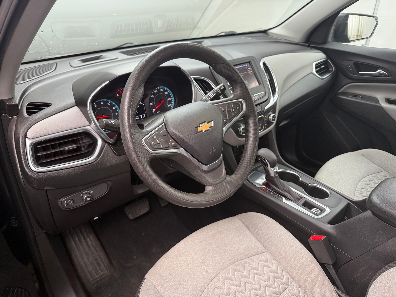 Thumbnail: 2022 Chevrolet Equinox - 3