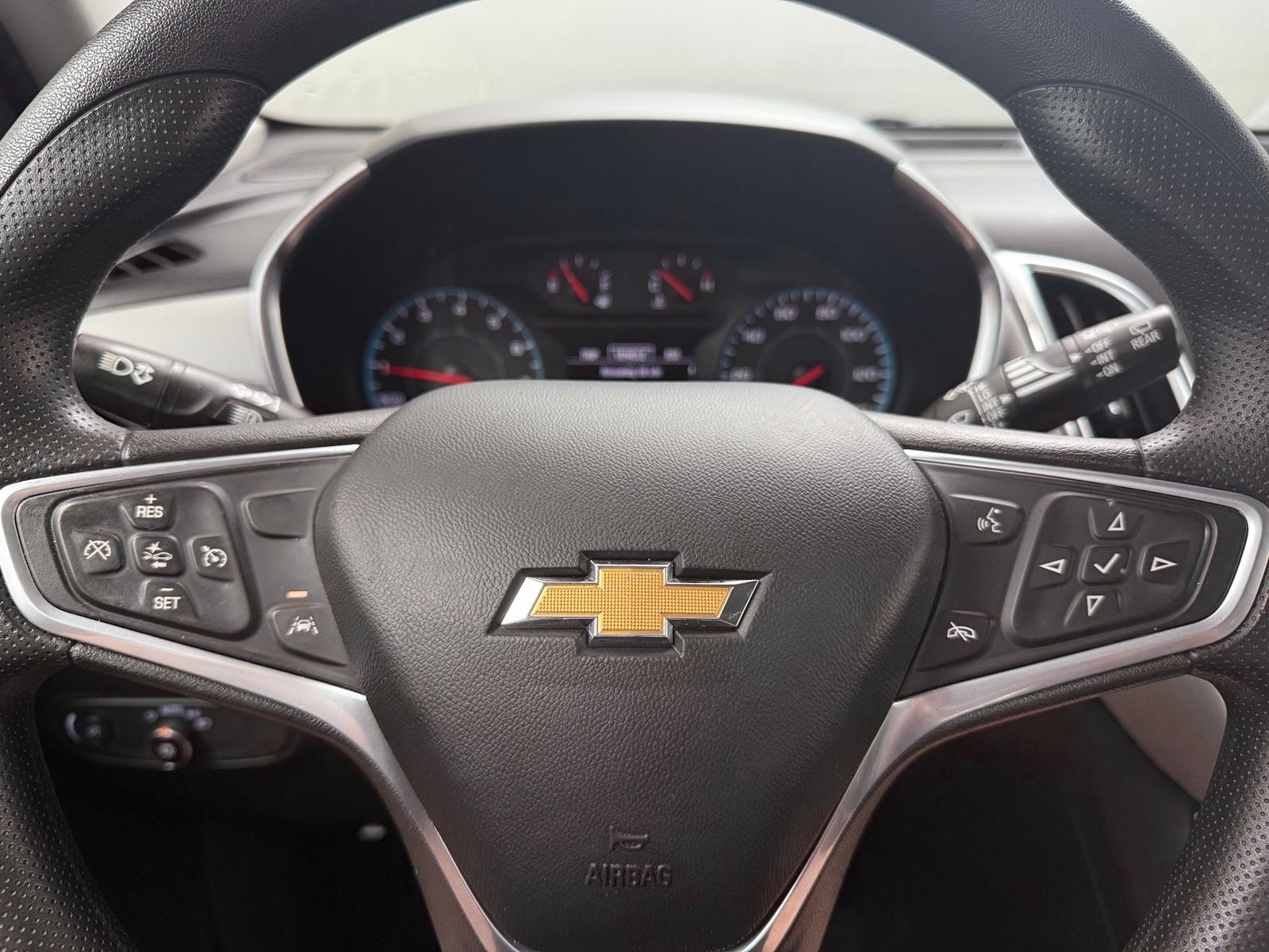 Thumbnail: 2022 Chevrolet Equinox - 5