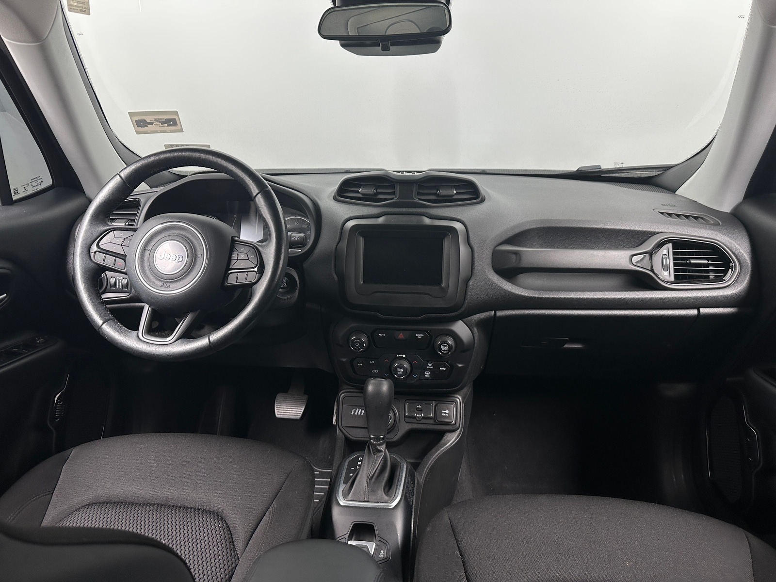 Thumbnail: 2018 Jeep Renegade - 3