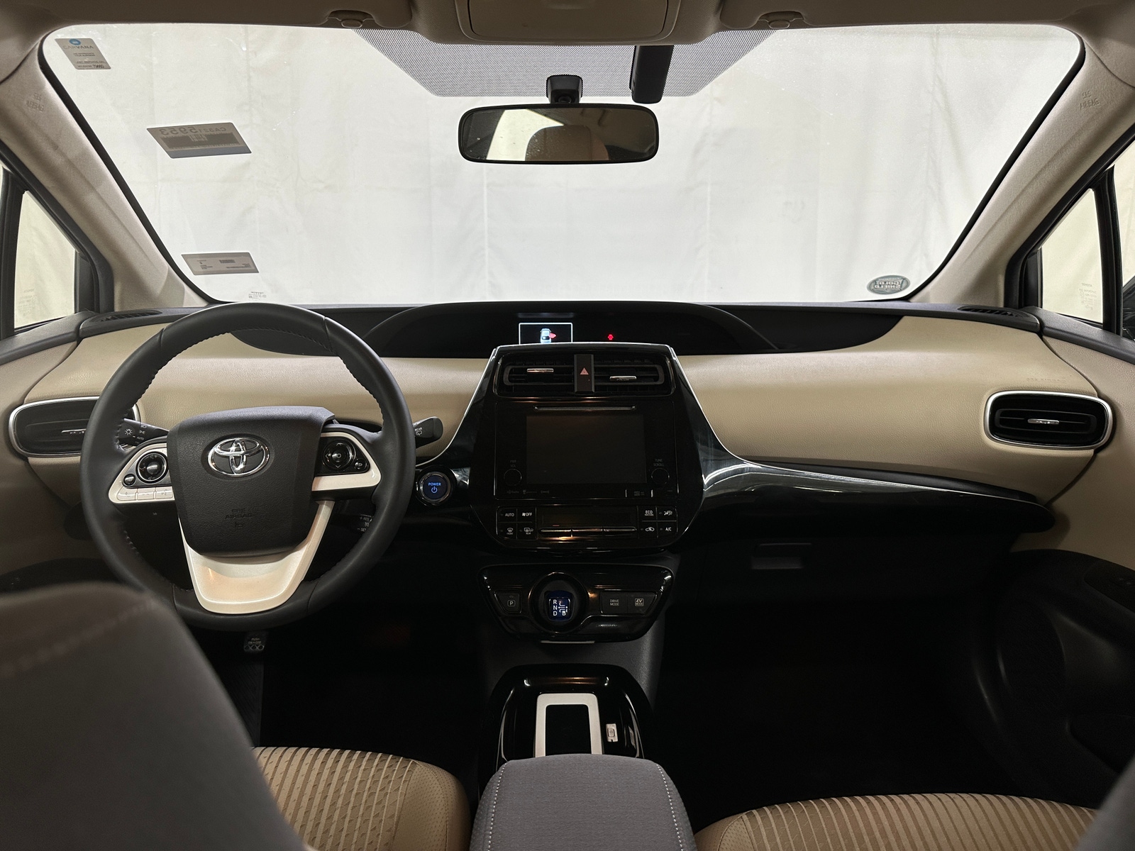 Thumbnail: 2016 Toyota Prius - 3