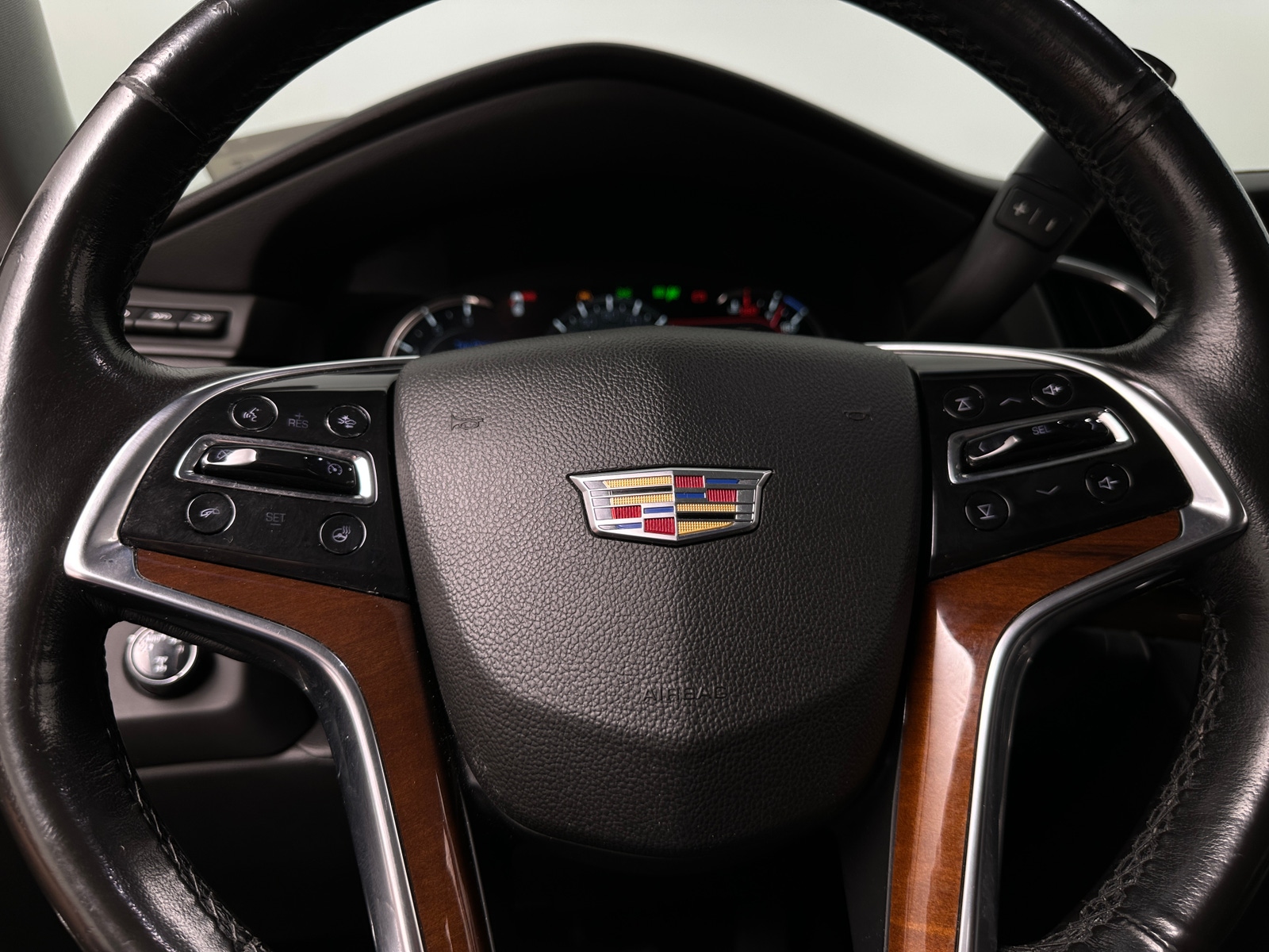 Thumbnail: 2017 Cadillac Escalade - 4