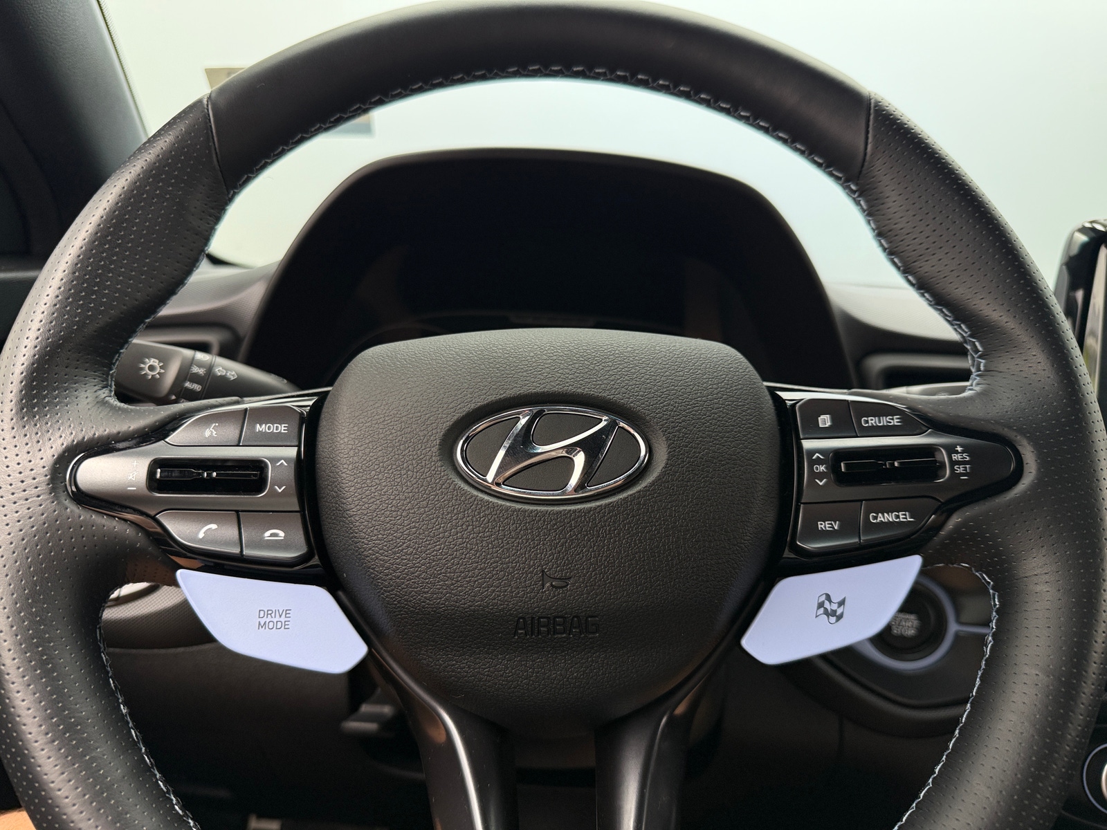 Thumbnail: 2020 Hyundai Veloster - 4