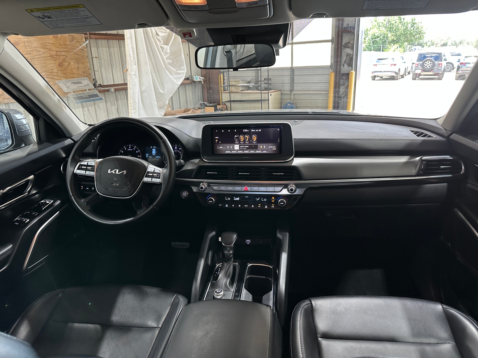 Thumbnail: 2022 Kia Telluride - 2