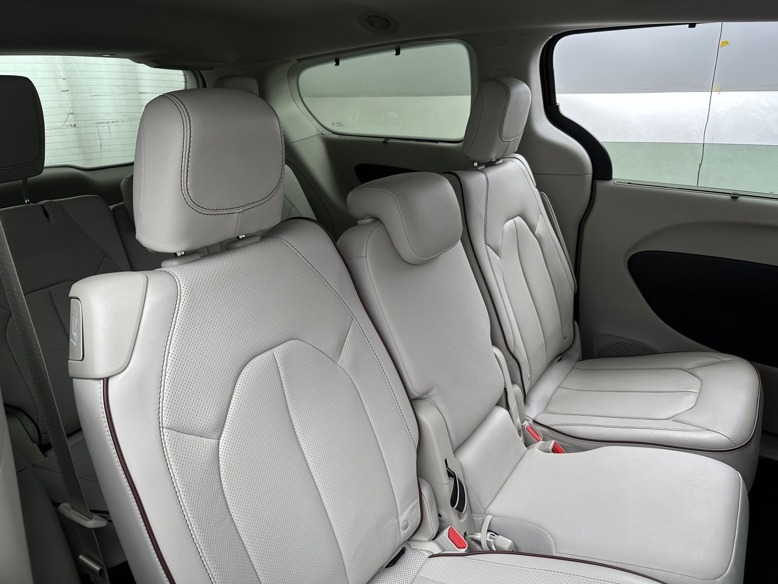 Thumbnail: 2017 Chrysler Pacifica - 5