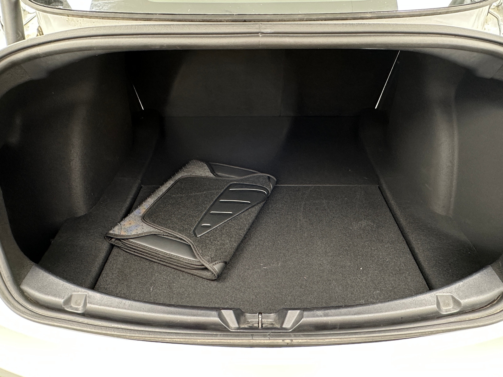 Thumbnail: 2022 Tesla Model 3 - 6