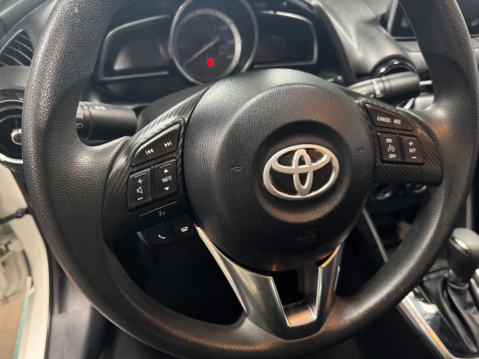 Thumbnail: 2017 Toyota Yaris iA - 5