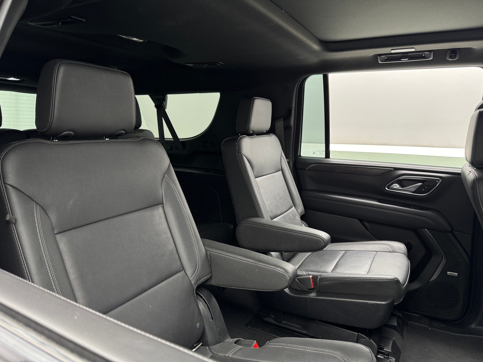 Thumbnail: 2022 Chevrolet Suburban - 5