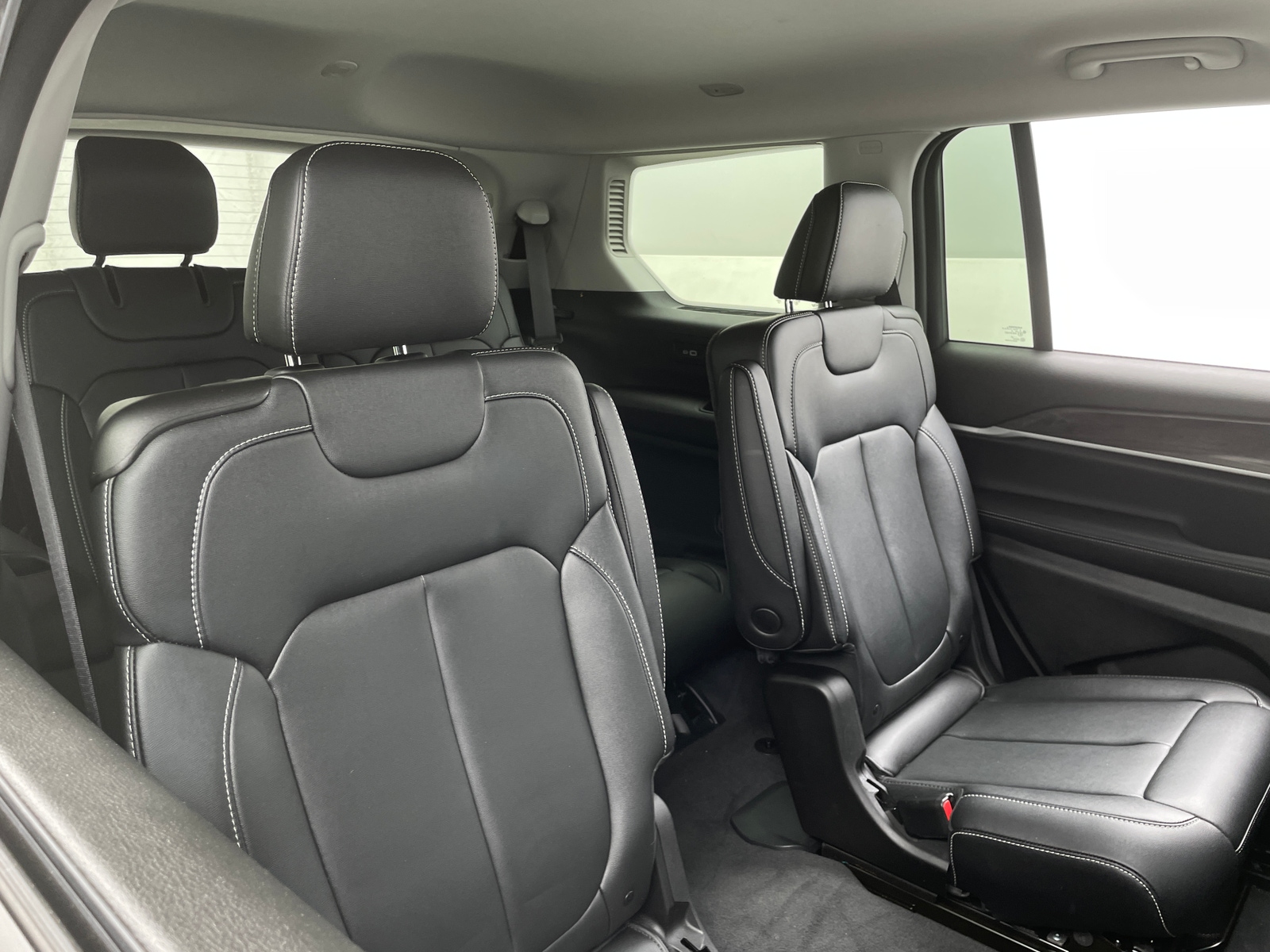 Thumbnail: 2023 Jeep Grand Cherokee L - 5