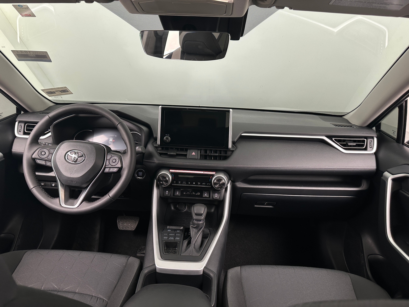 Thumbnail: 2025 Toyota RAV4 - 3