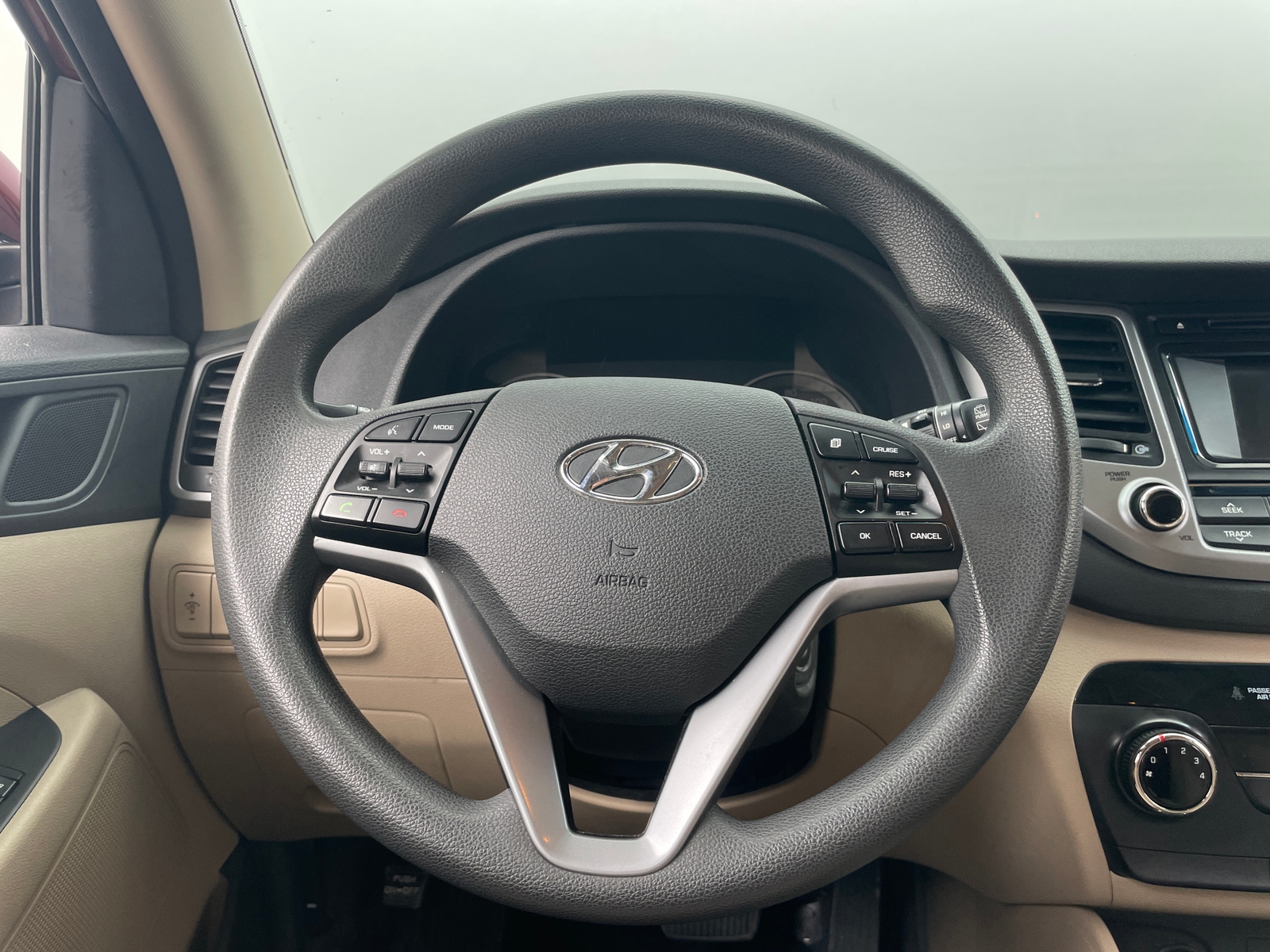 Thumbnail: 2016 Hyundai Tucson - 5