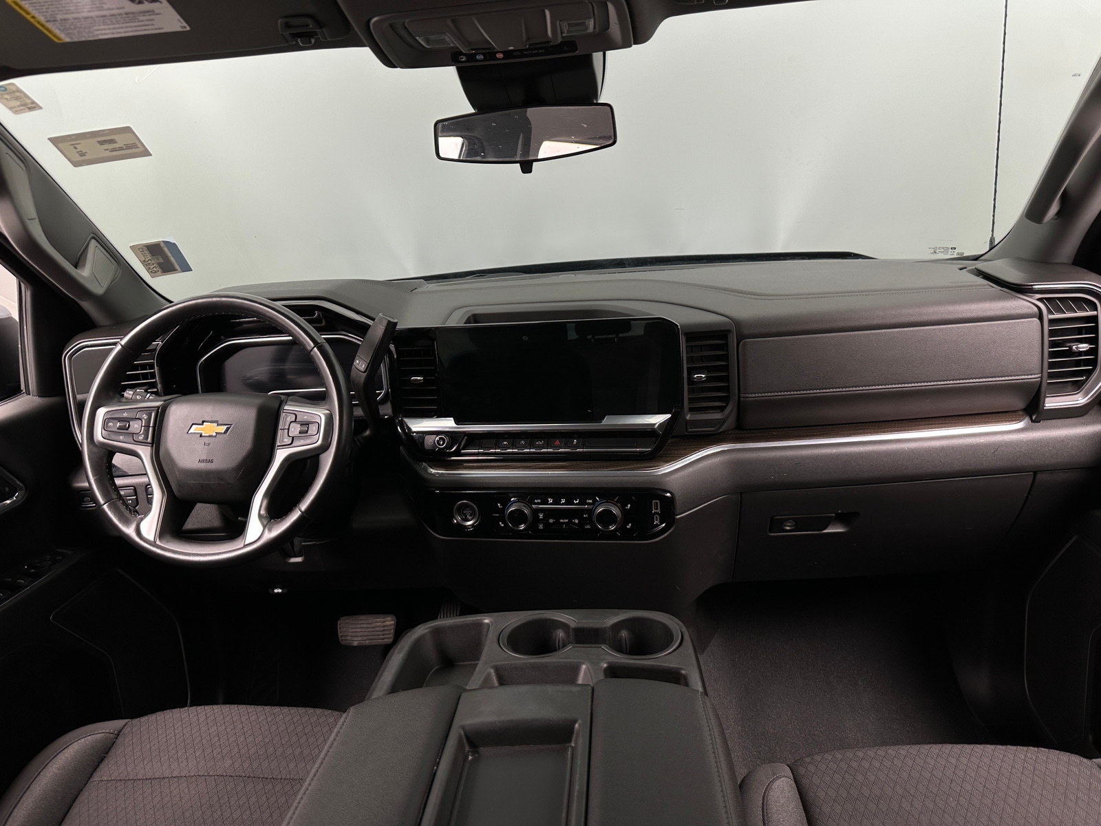 Thumbnail: 2022 Chevrolet Silverado 1500 - 3