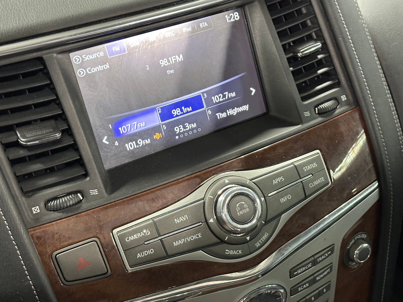 Thumbnail: 2018 INFINITI QX80 - 3